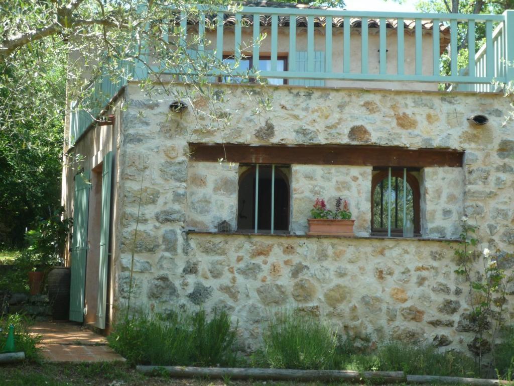 La Rose Des Vents Bed & Breakfast Montauroux Oda fotoğraf