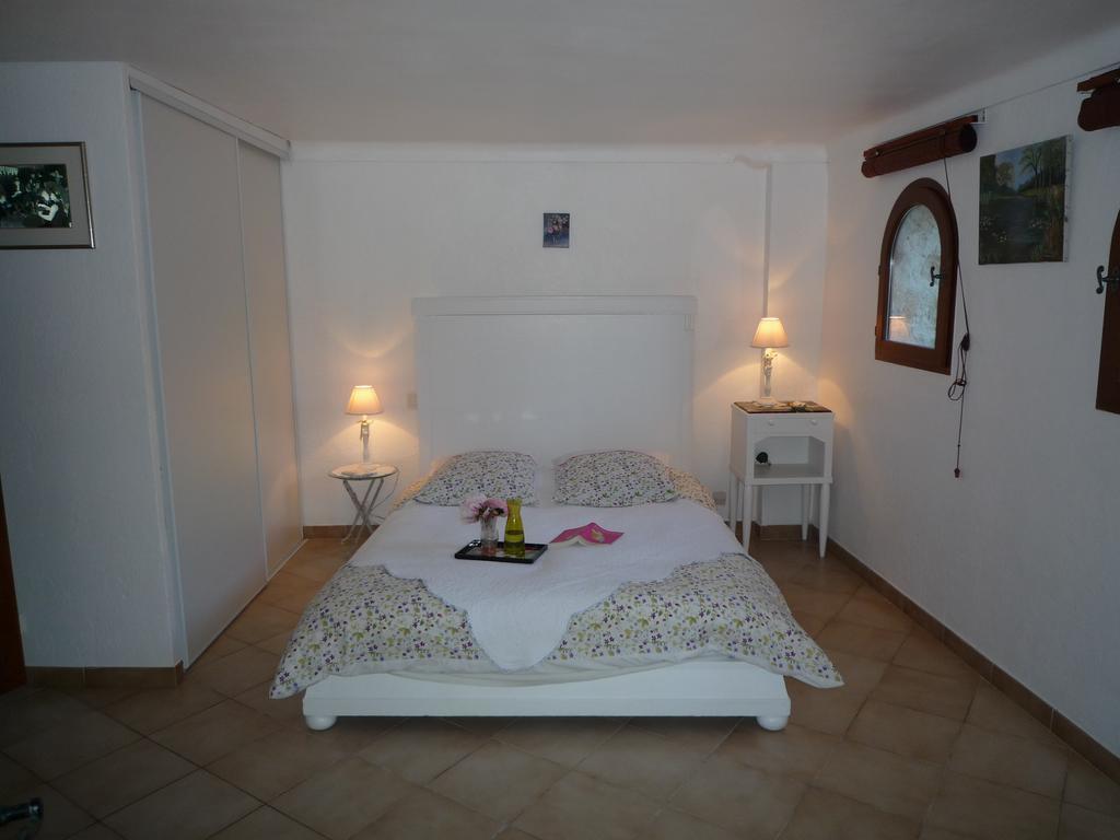 La Rose Des Vents Bed & Breakfast Montauroux Dış mekan fotoğraf