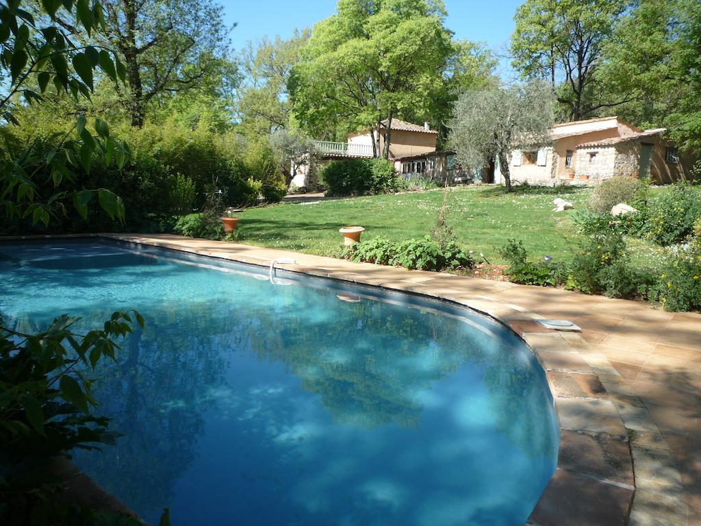 La Rose Des Vents Bed & Breakfast Montauroux Dış mekan fotoğraf