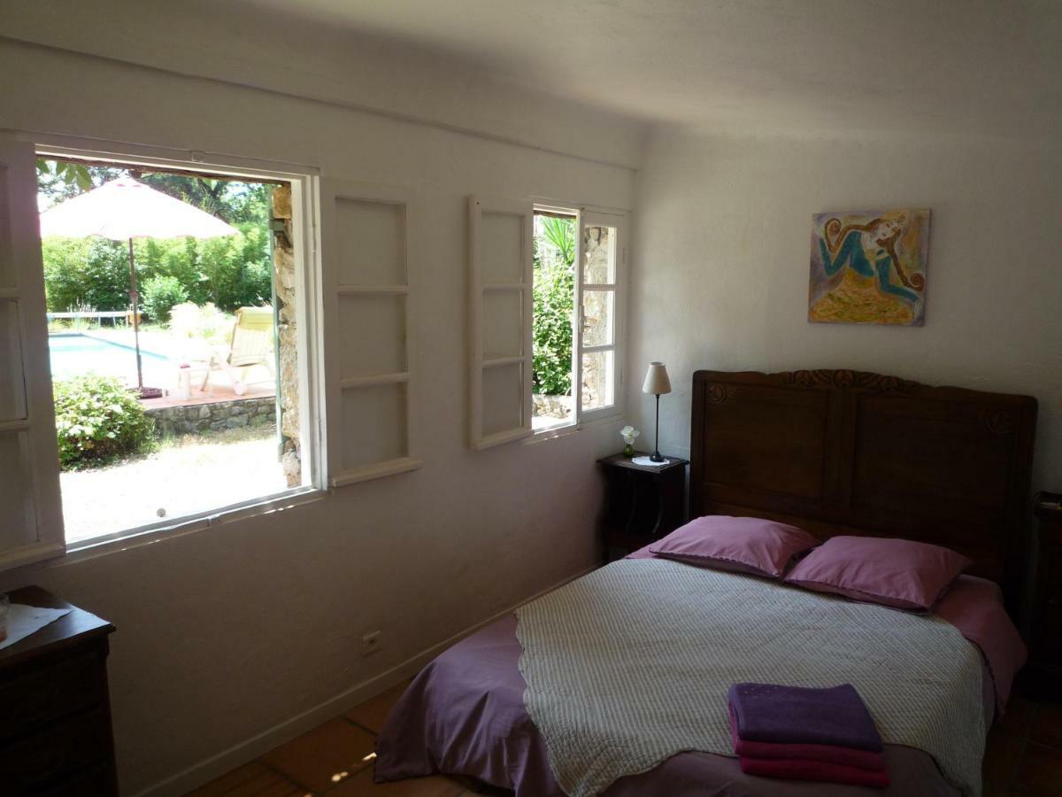 La Rose Des Vents Bed & Breakfast Montauroux Dış mekan fotoğraf